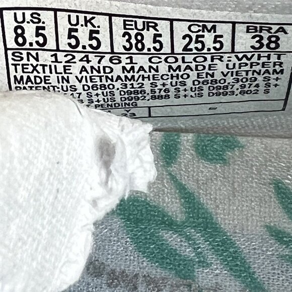 Skechers Sneakers Slip-ins Hands Free GOwalk Travel Fiji Shoes White 8.5 NEW - Picture 9 of 10